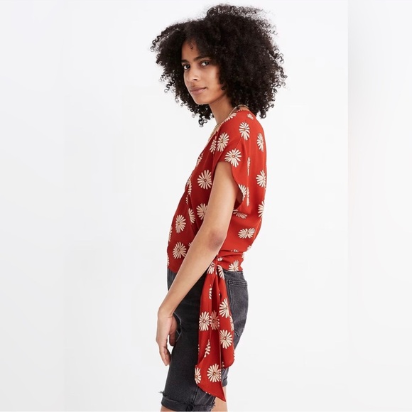 Madewell | sash-tie wrap top in daisy daydream medium - Picture 2 of 8
